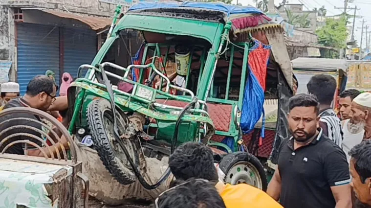 ভোলায় পিকআপ-অটোরিকশা সংঘর্ষে আহত ৬
